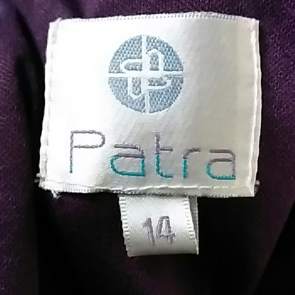 Plum colored gown perfect for winter ball/dinner - Picture 4 of 4